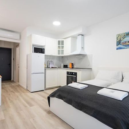 Oaks Studio With Balcony Budapest Exterior foto