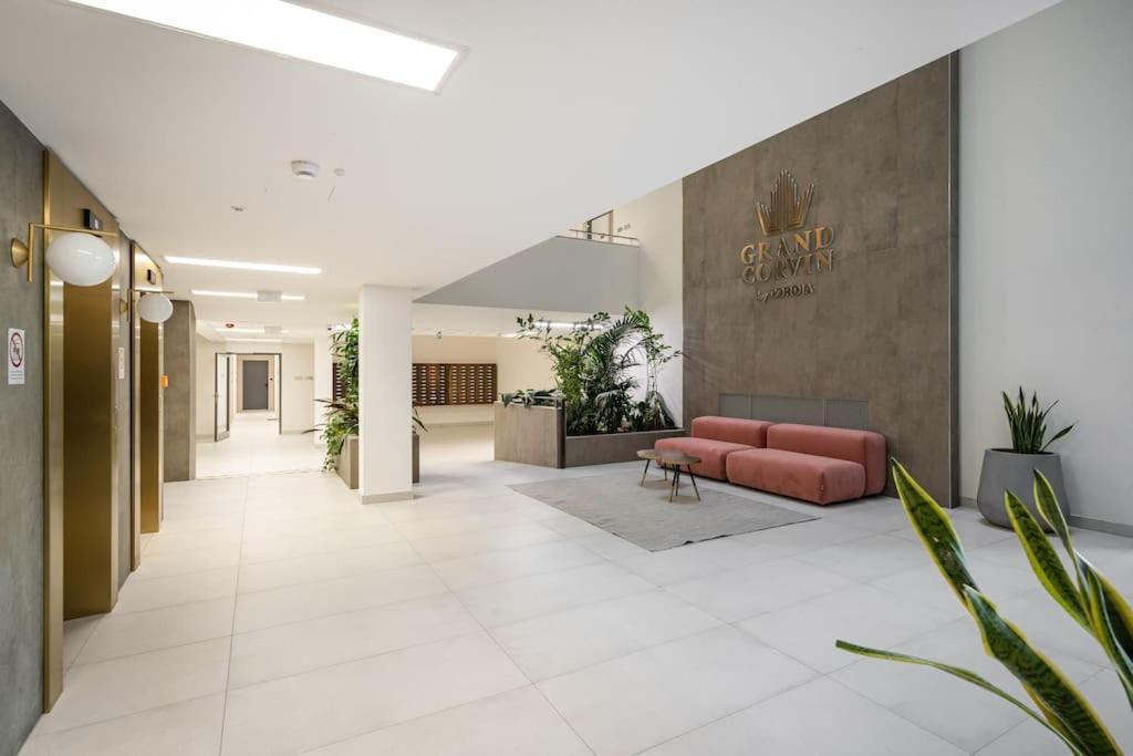 Oaks Studio With Balcony Budapest Exterior foto